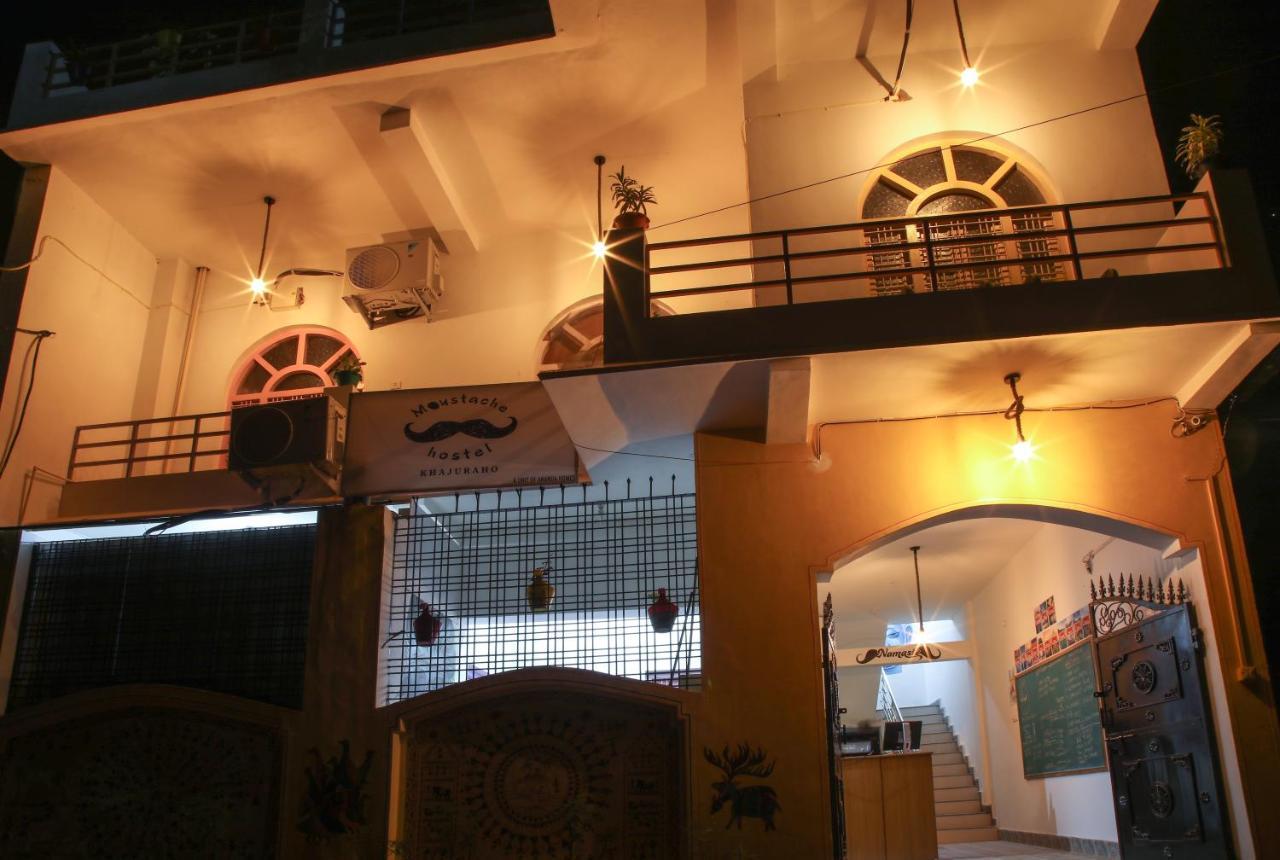 Albergue Moustache Khajurāho Exterior foto