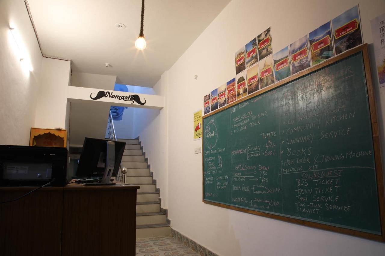 Albergue Moustache Khajurāho Exterior foto